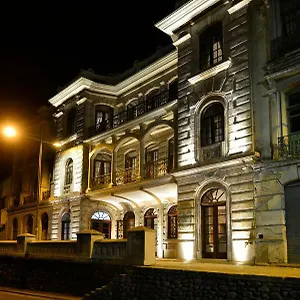 Cruz Del Vado Hotel